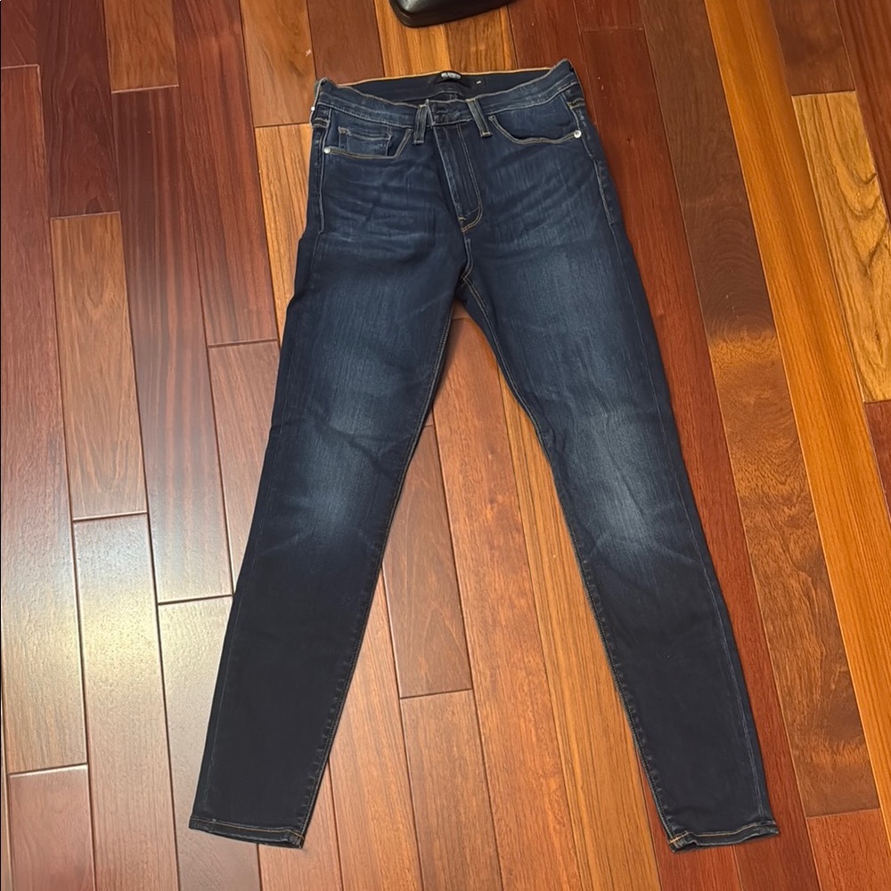 Hudson women’s “Barbara” super skinny Jeans